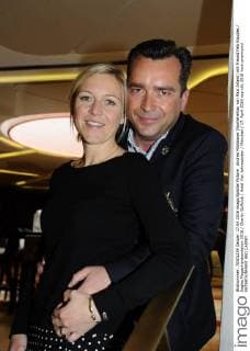 Andrea Mühlbauer (Nochehefrau von Maxi Arland) mit Freund Falk Raudies Eagles Magazinpräsentation 2016 Charity Golfclub Hotel Vier Jahreszeiten München 17. April 2016
