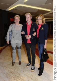 Johnny Logan mit Freundin Tanja Surmann und Gundis Zambo Eagles Magazinpräsentation 2016 Charity Golfclub Hotel Vier Jahreszeiten München 17. April 2016