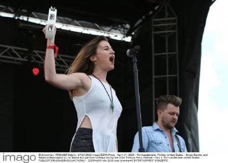 April 17, 2016 - Fort Lauderdale, Florida, United States - Bryan Dawley and Rebecca Beauregard (L) of Native Run perform onstage during the 2016 Tortuga Music Festival - Day 3. Fort Lauderdale United States - ZUMAw109