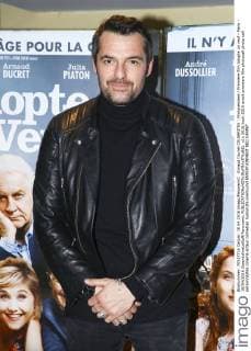 Arnaud Ducret CELEBRITES : Filmpremiere Premiere film Adopte un veuf - Paris - 18 04 2016 GwendolineLeGoff Panoramic 