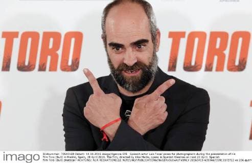 Spanish actor Luis Tosar poses for photographers during the presentation of his film Toro (Bull) in Madrid, Spain, 19 April 2016. The film, directed by Kike Maillo, opens in Spanish theatres on next 22 April. Spanish film Toro (Bull) photocall !ACHTUNG: NUR REDAKTIONELLE NUTZUNG!  20160419-635966735913172722