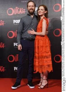Rom, Red Carpet änlässlich der TV Serie Outcast l attrice protagonista della serie Wrenn Schmidt con marito Stephen Morrison GioiaxBotteghi  0
