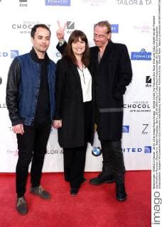 Nikolai Kinski mit Freundin Ina Paule Klink und Victor Schefe bei der Premiere des Kinofilms Monsieur Chocolat im Delphi Filmpalast. Berlin, 20.04.2016 Foto:xT.xBartillax xFuturexImage