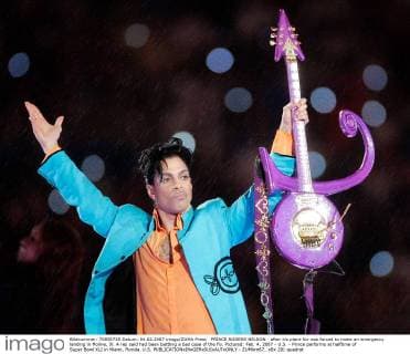 PRINCE ROGERS NELSON - after his plane for was forced to make an emergency landing in Moline, Ill. A rep said had been battling a bad case of the flu. Pictured: Feb. 4, 2007 - U.S. - Prince performs at halftime of Super Bowl XLI in Miami, Florida. U.S. - ZUMAm67_