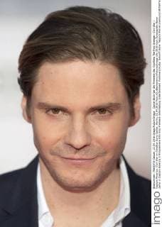 Daniel Brühl bei der Premiere des Kinofilms The First Avenger: Civil War Captain America: Civil War im CineStar Sony Center. Berlin, 21.04.2016 Foto:xD.xBedrosianx xFuturexImage