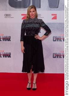 Emily VanCamp - Deutschlandpremiere von Civil War - The First Avenger in Berlin am 21.04.2016. Deutschlandpremiere Civil War - The First Avenger