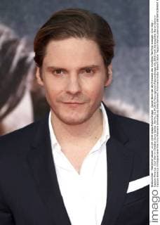 Daniel Brühl bei der Premiere des Kinofilms The First Avenger: Civil War Captain America: Civil War im CineStar Sony Center. Berlin, 21.04.2016 Foto:xgbrcix xFuturexImage