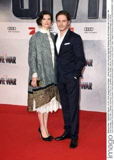 Daniel Brühl mit Freundin Felicitas Rombold bei der Premiere des Kinofilms The First Avenger: Civil War Captain America: Civil War im CineStar Sony Center. Berlin, 21.04.2016 Foto:xFredericx xFuturexImage