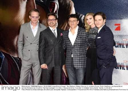 Paul Bettany, Robert Downey Jr.,Anthony Russo, Emily VanCamp und Daniel Brühl bei der Premiere des Kinofilms The First Avenger: Civil War Captain America: Civil War im CineStar Sony Center. Berlin, 21.04.2016 Foto:xFredericx xFuturexImage