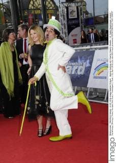 Jessica Kastrop mit Charlie Chaplin-Double 19. Radio Regenbogen Award Verleihung Ehrung Preis Europa-Park Rust Freizeitpark Rust 22. April 2016