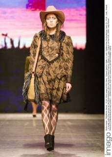 Poland Fashion Week in Lodz: Modenschau Rockmädchen April 22, 2016 - Lodz, Poland - A model walks the runway at the Rockmadchen show during the Poland Fashion Week, in Lodz, Poland, on April 22, 2016. Lodz Poland  - ZUMAn230