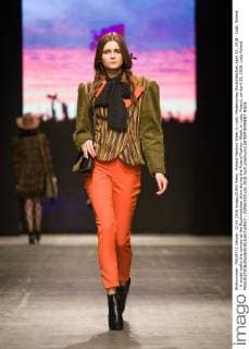 Poland Fashion Week in Lodz: Modenschau Rockmädchen April 22, 2016 - Lodz, Poland - A model walks the runway at the Rockmadchen show during the Poland Fashion Week, in Lodz, Poland, on April 22, 2016. Lodz Poland  - ZUMAn230