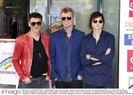 Morten Harket, Magne Furuholmen, Pal Waaktaar-Savoy (a-ha) bei der Verleihung des Radio Regenbogen Award 2016 im Europa-Park Confertainment Center. Rust, 22.04.2016 Foto:xS.xGabschx xFuturexImage