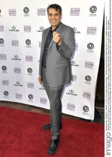 Aashish Gandhi bei der Eröffnung des 32. Los Angeles Asian Pacific Film Festivals mit der Premiere von The Tiger Hunter im Aratani Theatre im Japanese American Cultural & Community Center. Los Angeles, 21.04.2016 Foto:xD.xStarbuckx xFuturexImage