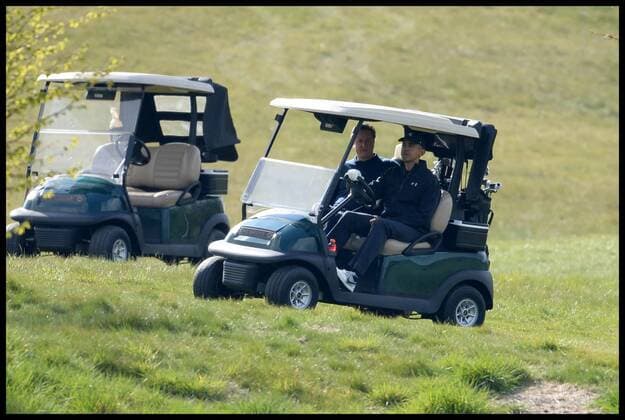 . 23 04 2016. London, United Kingdom. David Cameron and President Obama playing golf. The British Prime Minister David Cameron and the President of the United States President Obama playing golf at the Grove Golf Club.  xAndrewxParsonsx xi-Imagesx IIM-12491-0002