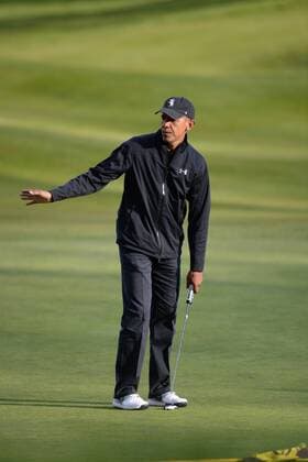 . 23 04 2016. London, United Kingdom. David Cameron and President Obama playing golf.  xAndrewxParsonsx xi-Imagesx IIM-12491-0034