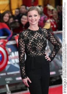 The First Avenger Filmpremiere in London . 26 04 2016. London, United Kingdom. Emily Vancamp arriving at the Captain America : Civil War premiere in London.  xStephenxLockx xi-Imagesx IIM-12513-0009