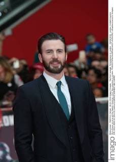 The First Avenger Filmpremiere in London . 26 04 2016. London, United Kingdom. Chris Evans arriving at the Captain America : Civil War premiere in London.  xStephenxLockx xi-Imagesx IIM-12513-0020