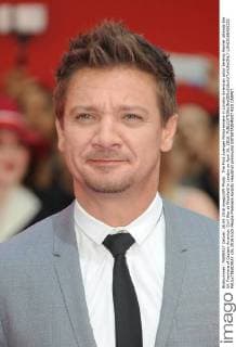 The First Avenger Filmpremiere in London American actor Jeremy Renner attends the UK Premiere of Captain America: Civil War at Westfield in London on April 26, 2016.  LON20160426222 PAULxTREADWAY