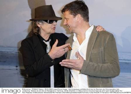 Udo Lindenberg und Falko Korth bei der Premiere der Dokumentation Udo Lindenberg: Stärker als die Zeit im Passage Kino. Hamburg, 26.04.2016 Foto:xU.xGlockmannx xFuturexImage