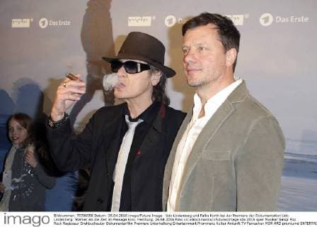 Udo Lindenberg und Falko Korth bei der Premiere der Dokumentation Udo Lindenberg: Stärker als die Zeit im Passage Kino. Hamburg, 26.04.2016 Foto:xU.xGlockmannx xFuturexImage