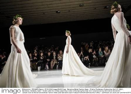Barcelona Bridal Fashion Week - Cristina Tambonero Modenschau April 27, 2016 - Barcelona, Catalonia, Spain - Models walk the runway presenting a dress of the Spring Summer 2017 collection during the Cristina Tamborero catwalk show at the Barcelona Bridal Fashion Week 2016 Barcelona Spain - ZUMAo105