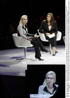 Exxon Mobil Marketing Director for the Americas Rebecca Pearson (L) takes part at the International Women s Forum in Mexico City, Mexico, 27 April 2016. The forum promotes leadership in all professions, cultures and continents through the connection of women with meaningful achievements in several fields. EFE Jorge Nunez INTERNATIONAL WOMEN S FORUM IN MEXICO !ACHTUNG: NUR REDAKTIONELLE NUTZUNG!  MDF003 20160427-635973954356629348