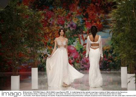 A model takes to the catwalk wearing a creation of Galia Lahav at the Barcelona Bridal Fashion Week, in Barcelona, Spain, 28 April 2016. The event runs from 26 to 29 April. Galia Lahav - Barcelona Bridal Fashion Week !ACHTUNG: NUR REDAKTIONELLE NUTZUNG!  GRA209 20160428-635974546393531764