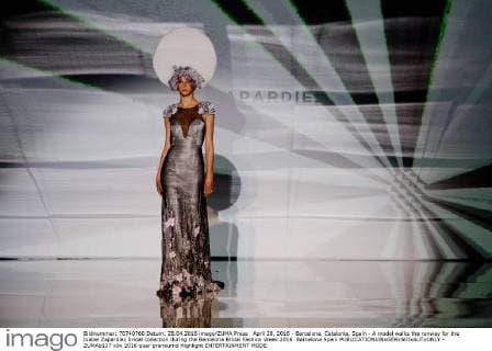 April 28, 2016 - Barcelona, Catalonia, Spain - A model walks the runway for the Isabel Zapardiez bridal collection during the Barcelona Bridal Fashion Week 2016. Barcelona Spain - ZUMAb137