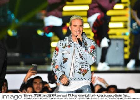 Colombian singer J Balvin performs during the ceremony of the Latin Music Billboard Awards at the BankUnited Center in Coral Gables, Florida, United States, 28 April 2016. LATIN MUSIC BILLBOARD AWARDS !ACHTUNG: NUR REDAKTIONELLE NUTZUNG!  CGS003 20160429-635974947748559371
