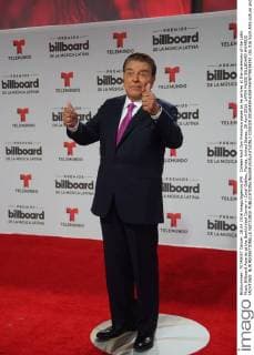 Chilean host Don Francisco poses as he arrives at the ceremony of the Latin Music Billboard Awards at the BankUnited Center in Coral Gables, Florida, United States, 28 April 2016. LATIN MUSIC BILLBOARD AWARDS !ACHTUNG: NUR REDAKTIONELLE NUTZUNG!  CGS029 20160429-635974978778034292