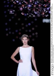 April 29, 2016 - Barcelona, Spain - A model wears a creation from Pronovias during Barcelona Bridal Fashion Week April 29th, 2016 in Barcelona, Spain. Barcelona Spain  - ZUMAn230