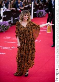 Spanish actress Emma Suarez poses for the media during the closing ceremony of the 19th Malaga Film Festival, in Malaga, Spain, 26 April 2016. The film festival runs from 22 April to 01 May. Closing ceremony - 19th Malaga Film Festival !ACHTUNG: NUR REDAKTIONELLE NUTZUNG!  20160430-635976497476225225