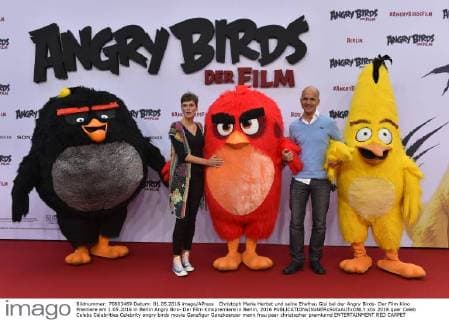 Christoph Maria Herbst und seine Ehefrau Gisi bei der Angry Birds- Der Film Kino Premiere am 1.05.2016 in Berlin Angry Birs- Der Film Kinopremiere in Berlin, 2016 