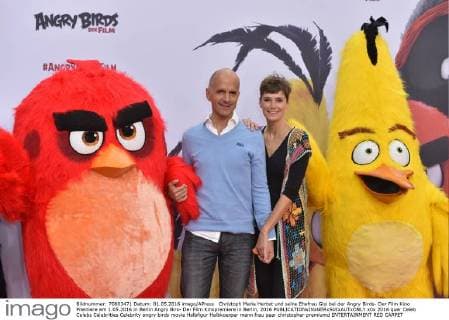 Christoph Maria Herbst und seine Ehefrau Gisi bei der Angry Birds- Der Film Kino Premiere am 1.05.2016 in Berlin Angry Birs- Der Film Kinopremiere in Berlin, 2016 