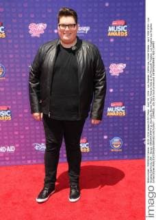 April 30, 2016 - Los Angeles, California, United States - April 30th 2016 - Los Angeles California USA - Singer JORDAN SMITH at the Radio Disney Miusic Awards held at the Microsoft Theater, Los Angeles Los Angeles United States - ZUMAf05_