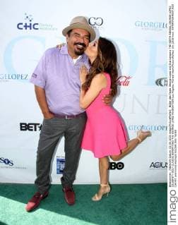 Bilder des Tages George Lopez and Eva Longoria THE NINTH ANNUAL GEORGE LOPEZ CELEBRITY GOLF CLASSIC BENEFITING THE GEORGE LOPEZ FOUNDATION Los Angeles Michael Heart PicturePerfect