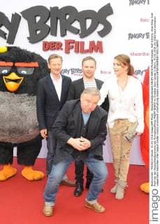 Deutschlandpremiere ANGRY BIRDS Michael Kessler, Ralf Schmitz, Anja Kling, Axel Prahl bei der Deutschlandpremiere des Animationsfilmes ANGRY BIRDS im CineStar Sony Center in Berlin, 01.05.2016