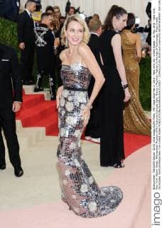 MET Gala 2016 May 2, 2016 - New York, NY, United States - 02 May 2016 - New York, New York- Naomi Watts. Metropolitan Museum of Art Costume Institute Gala: Manus x Machina: Fashion in the Age of Technology. Photo Credit: Christopher Smith AdMedia New York United States - ZUMAa123