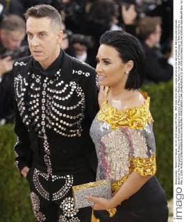 MET Gala 2016 Demi Lovato arrive on the red carpet at the Costume Institute Benefit at The Metropolitan Museum of Art celebrating the opening of Manus x Machina: Fashion in an Age of Technology in New York City on May 2, 2016.  NYP201605021294 JOHNxANGELILLO