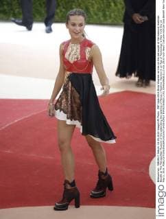 MET Gala 2016 Alicia Vikander arrives on the red carpet at the Costume Institute Benefit at The Metropolitan Museum of Art celebrating the opening of Manus x Machina: Fashion in an Age of Technology in New York City on May 2, 2016.  NYP2016050212151 JOHNxANGELILLO