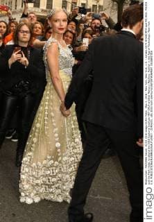 May 2, 2016 - New York, New York, U.S. - Actress KATE BOSWORTH and MICHAEL POLISH exit the Mark Hotel, to attend the 2016 Costume Institute MET GALA entitled Manus x Machina: Fashion in the Age of Technology. New York U.S. - ZUMAk03_