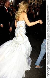 May 2, 2016 - New York, New York, U.S. - Actress KATE HUDSON exits the Mark Hotel, to attend the 2016 Costume Institute MET GALA entitled Manus x Machina: Fashion in the Age of Technology. New York U.S. - ZUMAk03_