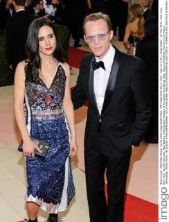 MET Gala 2016 May 2, 2016 - New York, NY, United States - 02 May 2016 - New York, New York- Jennifer Connelly, Paul Bettany. Metropolitan Museum of Art Costume Institute Gala: Manus x Machina: Fashion in the Age of Technology. Photo Credit: Christopher Smith AdMedia New York United States - ZUMAa123