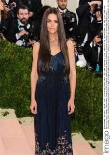 MET Gala 2016 May 2, 2016 - New York, NY, United States - 02 May 2016 - New York, New York- Katie Holmes. Metropolitan Museum of Art Costume Institute Gala: Manus x Machina: Fashion in the Age of Technology. Photo Credit: Christopher Smith AdMedia New York United States - ZUMAa123