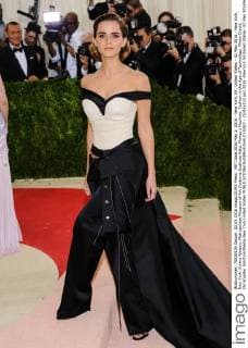 MET Gala 2016 May 2, 2016 - New York, NY, United States - 02 May 2016 - New York, New York- Emma Watson. Metropolitan Museum of Art Costume Institute Gala: Manus x Machina: Fashion in the Age of Technology. Photo Credit: Christopher Smith AdMedia New York United States - ZUMAa123