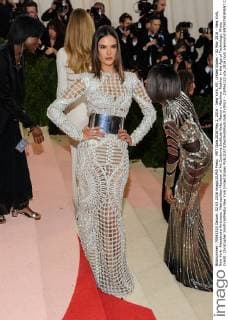 MET Gala 2016 May 2, 2016 - New York, NY, United States - 02 May 2016 - New York, New York- Alessandra Ambrosio. Metropolitan Museum of Art Costume Institute Gala: Manus x Machina: Fashion in the Age of Technology. Photo Credit: Christopher Smith AdMedia New York United States - ZUMAa123