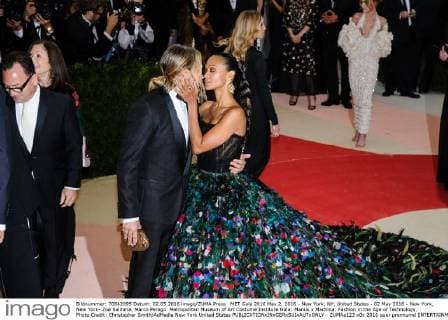 MET Gala 2016 May 2, 2016 - New York, NY, United States - 02 May 2016 - New York, New York- Zoe Saldana, Marco Perego. Metropolitan Museum of Art Costume Institute Gala: Manus x Machina: Fashion in the Age of Technology. Photo Credit: Christopher Smith AdMedia New York United States - ZUMAa123