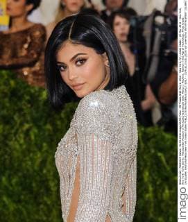 MET Gala 2016 May 2, 2016 - New York, NY, United States - 02 May 2016 - New York, New York- Kylie Jenner. Metropolitan Museum of Art Costume Institute Gala: Manus x Machina: Fashion in the Age of Technology. Photo Credit: Christopher Smith AdMedia New York United States - ZUMAa123
