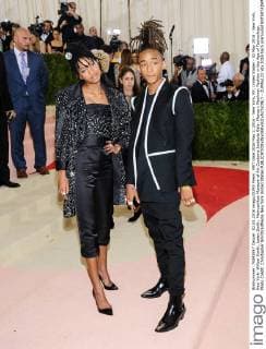MET Gala 2016 May 2, 2016 - New York, NY, United States - 02 May 2016 - New York, New York- Willow Smith, Jaden Smith. Metropolitan Museum of Art Costume Institute Gala: Manus x Machina: Fashion in the Age of Technology. Photo Credit: Christopher Smith AdMedia New York United States - ZUMAa123